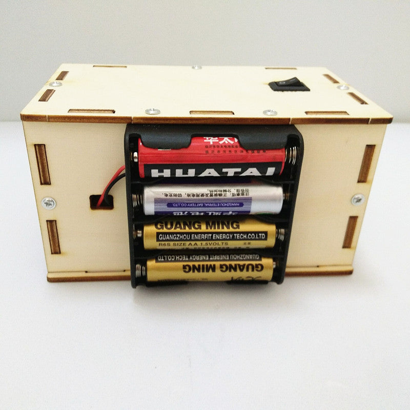 Enceinte audio en bois et piles