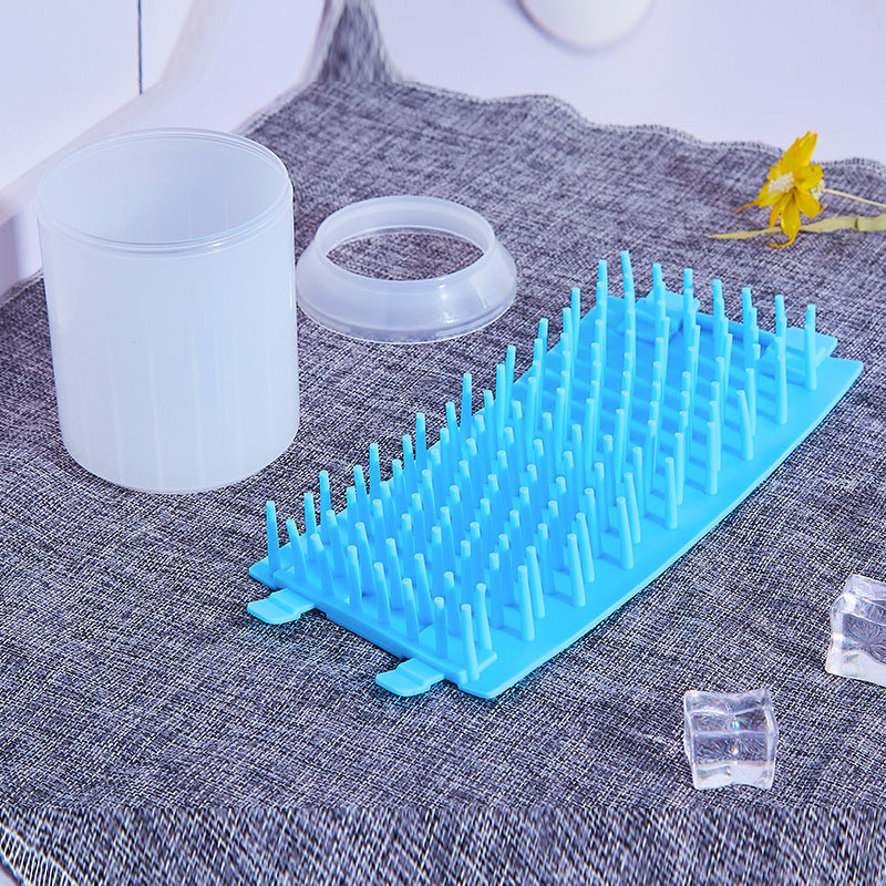 Gobelet nettoyeur de pattes pour animaux – brosse douce intégrée