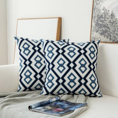 Housse de Coussin Brodée – Style Classique 45×45 cm