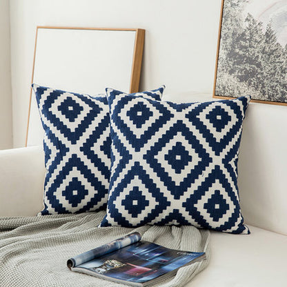 Housse de Coussin Brodée – Style Classique 45×45 cm