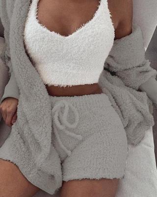 Ensemble 3 pièces femme – gilet, short à cordon et veste en velours doux