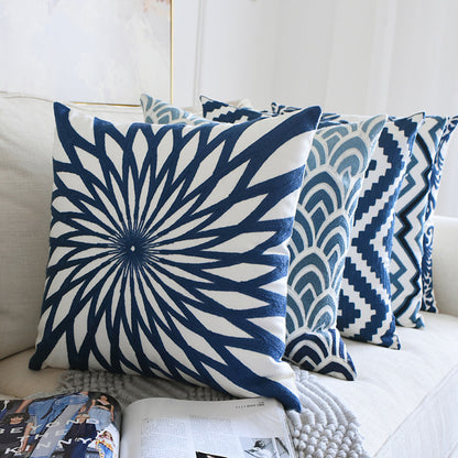 Housse de Coussin Brodée – Style Classique 45×45 cm