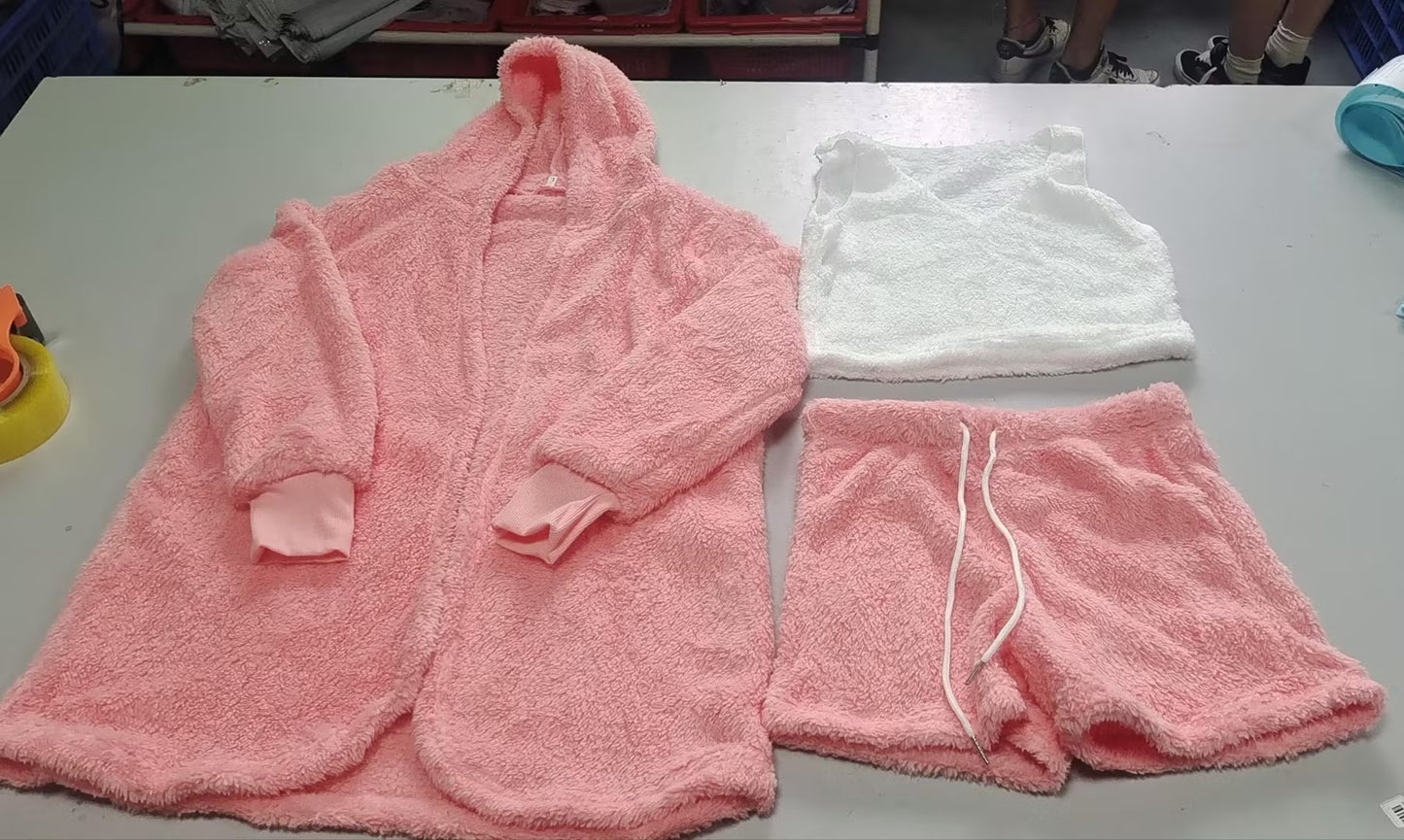 Ensemble 3 pièces femme – gilet, short à cordon et veste en velours doux