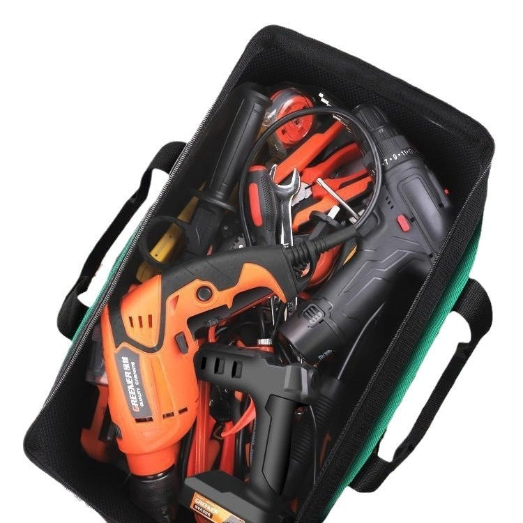 Sac à outils ouvert avec outils